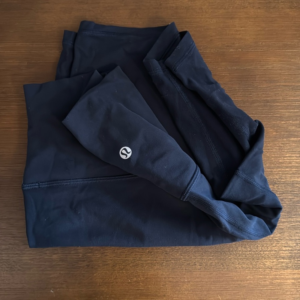 Lululemon size 14 8” inseam navy blue Align short